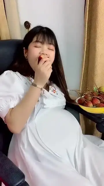 哈哈女人吃东西肚子都会变大吗