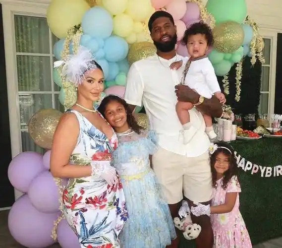 保罗和乔治结婚了!