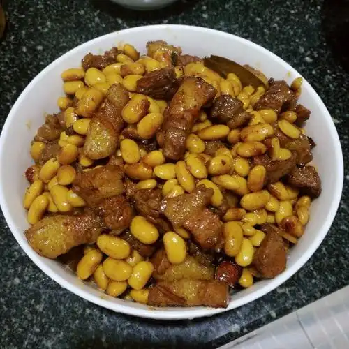 哑呀丶做的黄豆烧肉