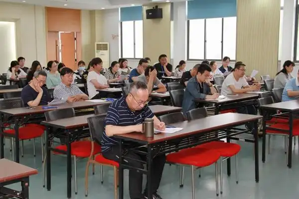 新安中学:打好关键第一仗,力争中考全面胜利