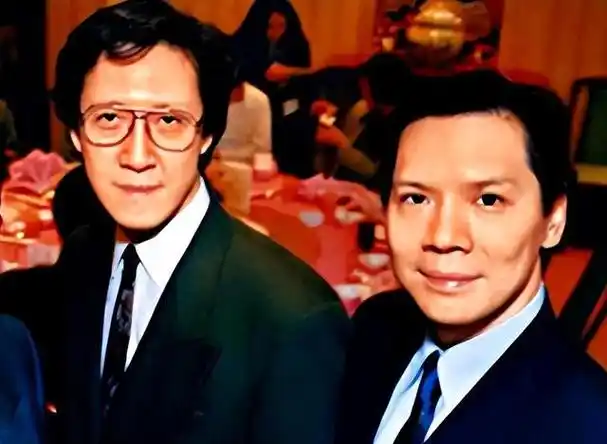 向华胜与向华强的故事,是一部"亲情与兄弟情"的传奇.