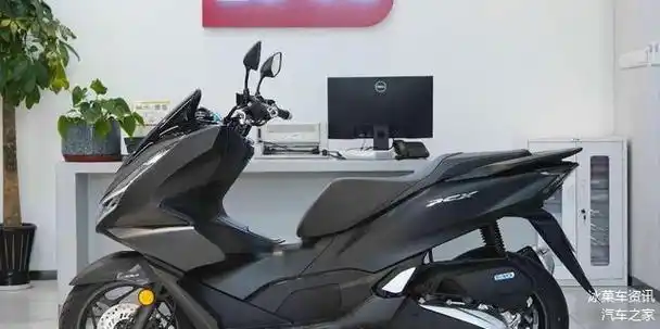 豪爵uhr150强劲对手五羊本田pcx160两款如何选很是纠结