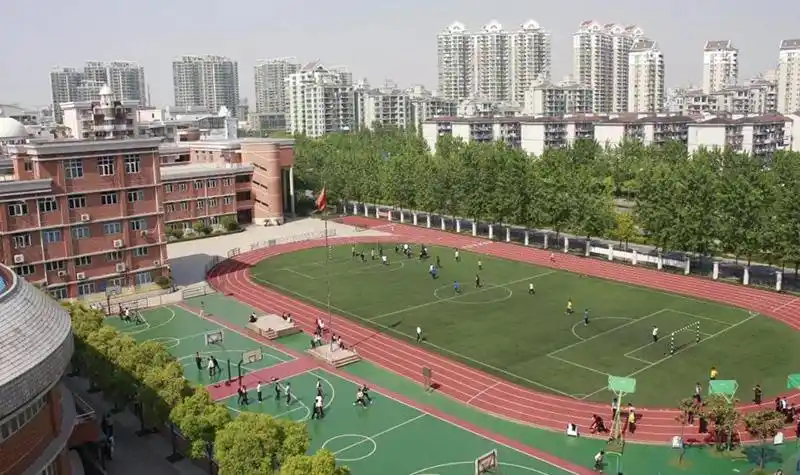 上海进华中学国际部教学环境