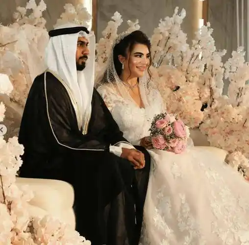 网红嫁迪拜豪门炫富,但必须按丈夫规矩生活.网友:人形金丝雀