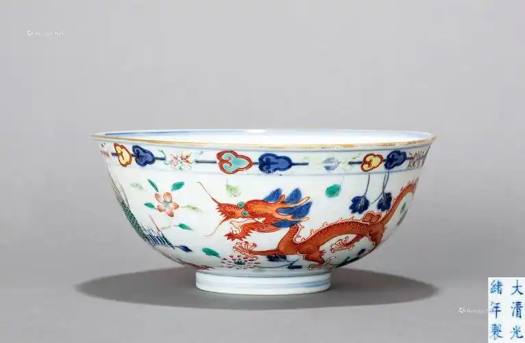 0144清光绪官窑五彩龙凤纹碗