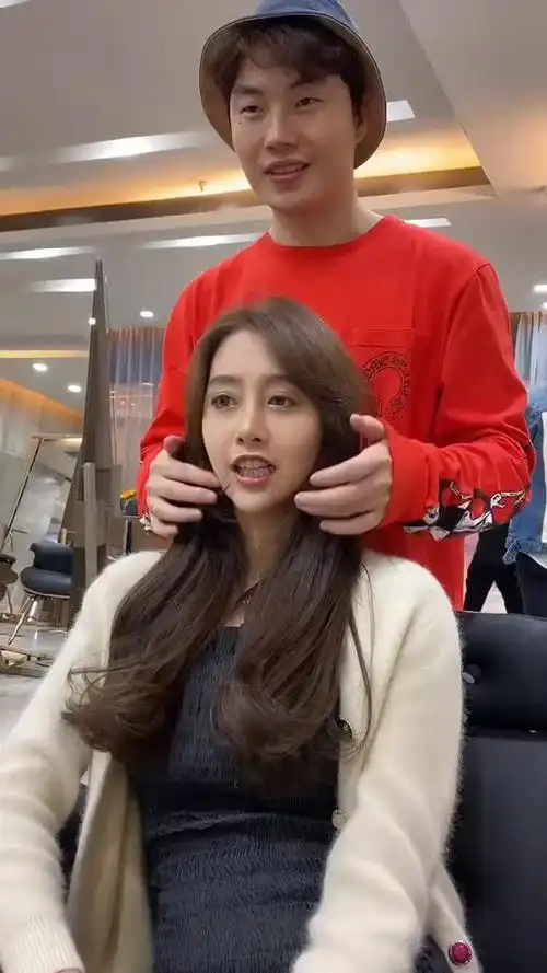 dou是宝宝 是那个想要保护的女孩嘛 @卓仕琳 #dou是宝宝