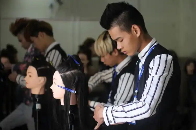 美发专业实训课