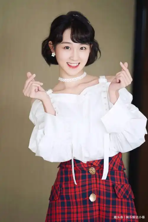 和小鲜肉同回小区彻夜未出,曾和王一博传绯闻_李子璇_关系_网友