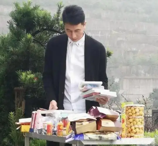 赵夏发声与林生斌的关系,还暴露出了,林生斌4岁儿子的存在