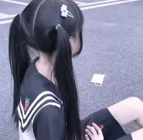 双马尾双丸子可爱风头像.