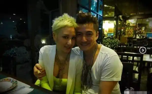 何超云庆生,消防员男友全程隐身,是因为被嘲"软饭男"破大防?