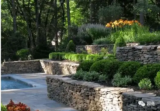 庭院花坛_砖瓦_的设计_花池