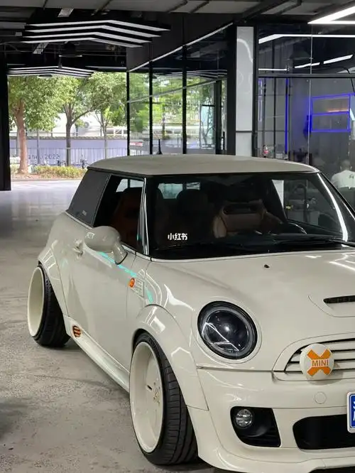 宝马mini这漆面这宽体你爱了吗