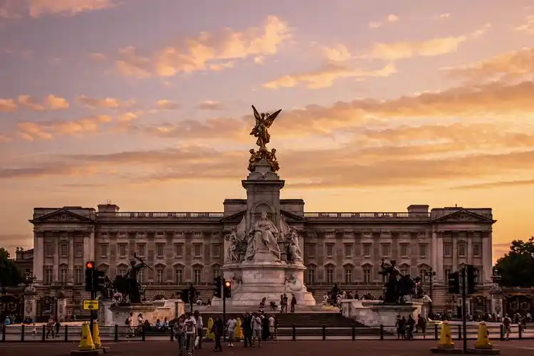 the buckingham palace
