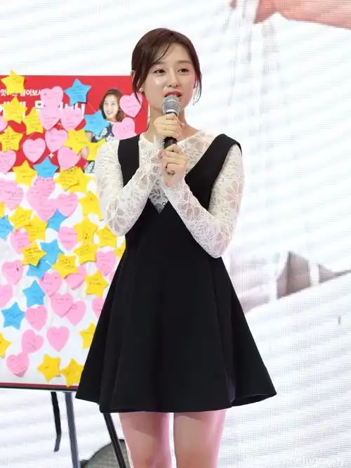 《太阳的后裔》金智媛签新代言 清爽俏皮可爱迷人