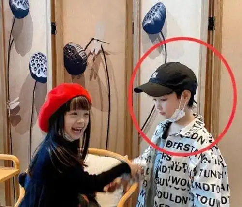 任嘉伦"儿子"长大了,8岁拥有大长腿,撞脸鹿晗被赞初恋脸