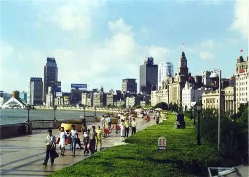 上海这么多年的的变化都被他用心"摄"下……_外滩