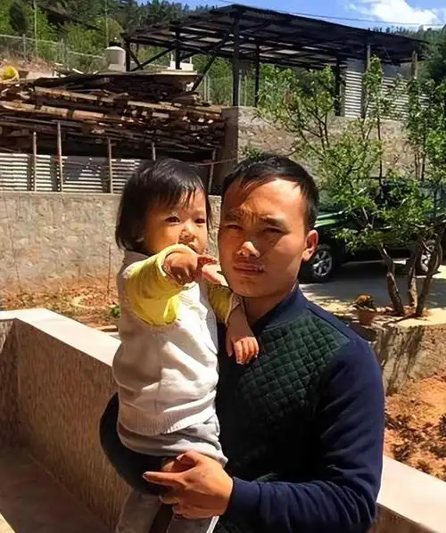 如今,我和嘉木样波已经结为夫妻,我们共同经营着这座寺庙,传承着佛法