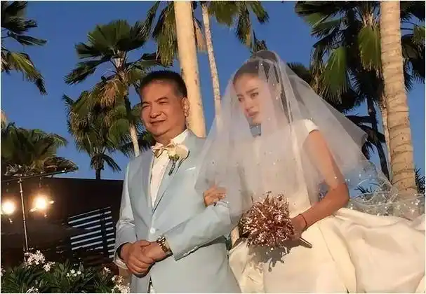 艺人身世显赫4位女星出身名门不惧潜规则娱乐圈难挡其光芒