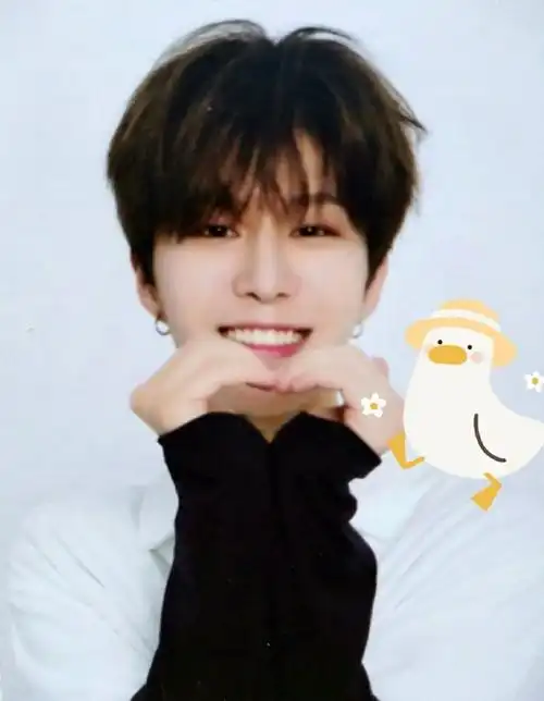 如玉山上行,光映照人——范丞丞笑容合集