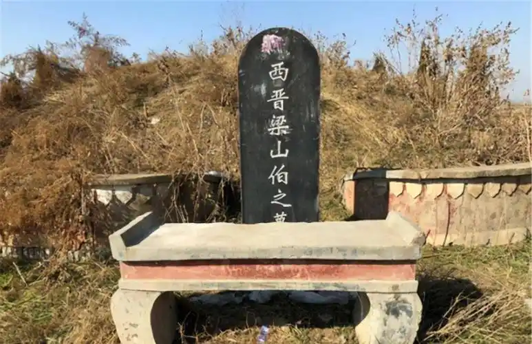 浙江古庙挖出梁山伯墓,根据碑文记载,梁祝化蝶的故事被揭开