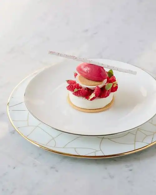 即使你并不是米其林三星 但是你为顾客们提供的甜点摆盘也应该重视