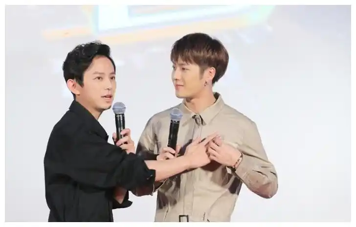 何炅是同性恋吗恋情被曝涉及四女八男存在多少谣言