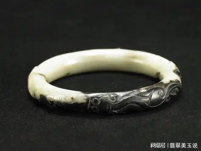 古代美人镯大赏最简雅又最极致之美何以致契阔绕腕双跳脱