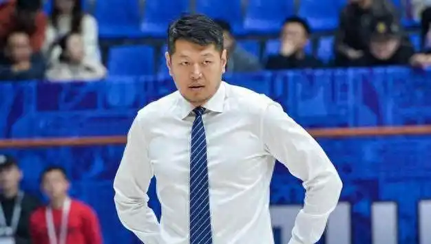 cba莫科成新赛季第一个下课主帅