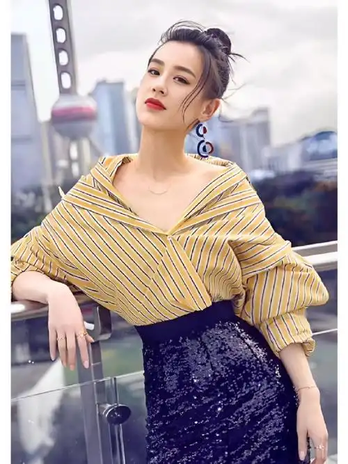 黄圣依,1983年出生于上海,内地女演员,歌手,商人,身高165公分,体重45