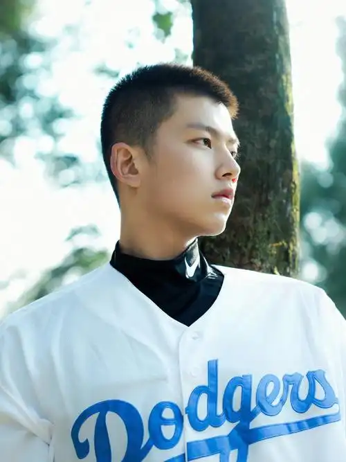 棒球少年男生写真