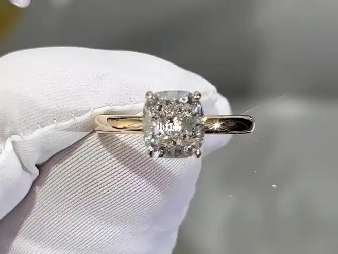 224ct垫形18k玫瑰金培育钻石钻戒