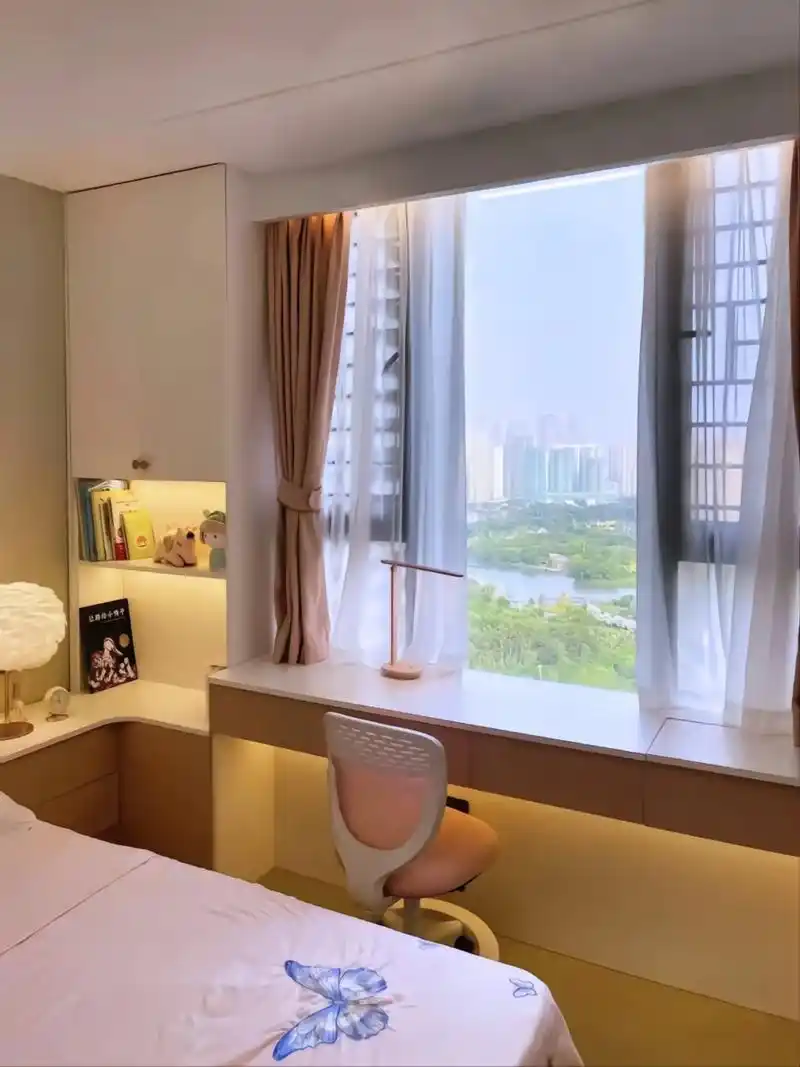 儿童房靠窗书柜书桌一体效果图小户型 - 抖音