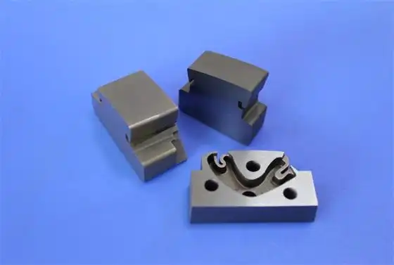 钨钢模具定制加工汽车顶饰条钨钢镶块