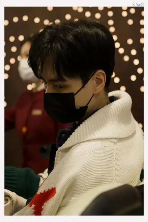 胡一天巴黎图记