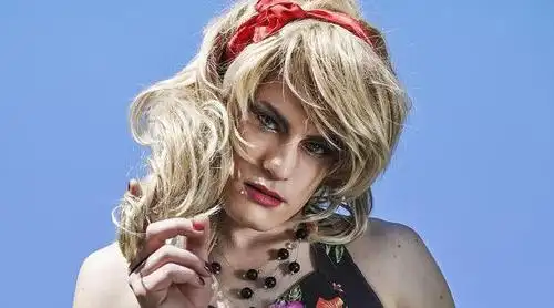 22岁小伙男扮女装参加选美比赛网友比女人还要美