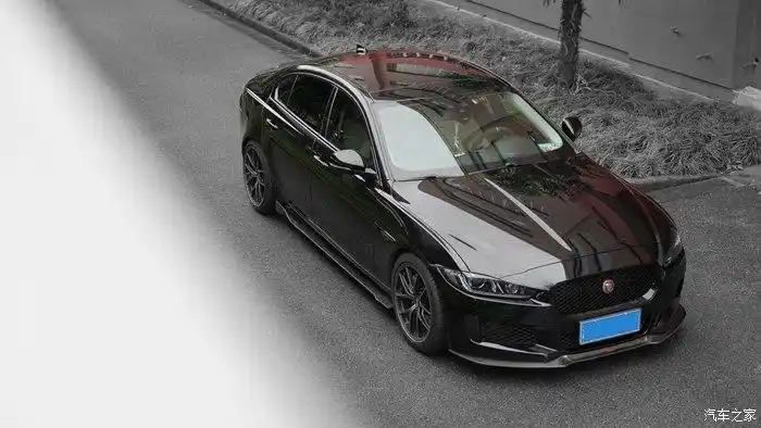 黑武士就是男人的浪漫捷豹xel轻改装更有视觉冲击力