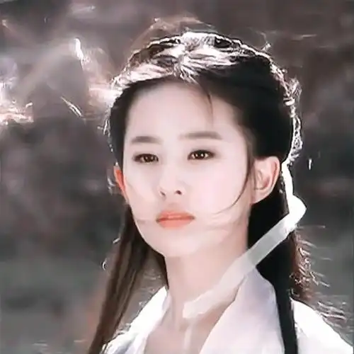 刘亦菲香港海洋公园被偶遇素颜状态超级好整个人仙气飘飘