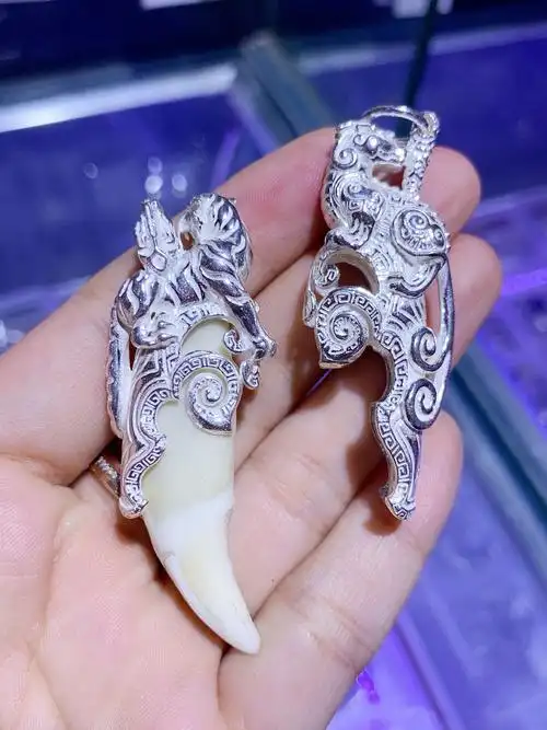 男女保护防裂虎牙吊坠银套狗牙牙齿大号女士项坠