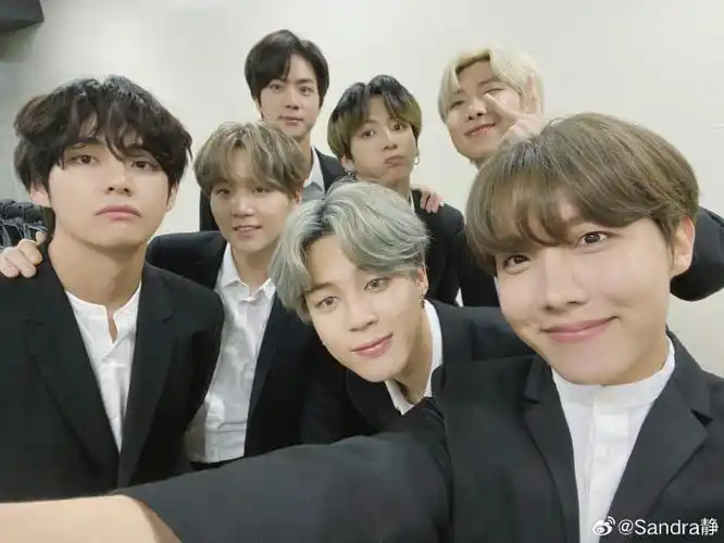 bts##防弹少年团#成员拿手机的7人自拍合照90镜头挤满919397