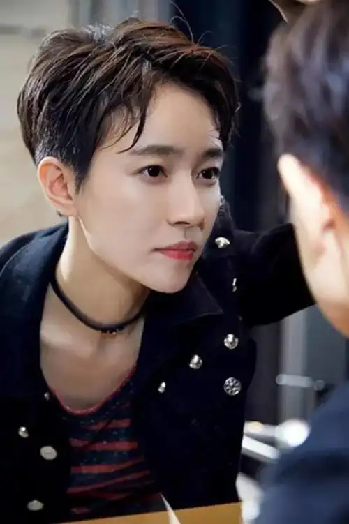 分分钟掰弯你的女星,女人帅起来真没男人什么事