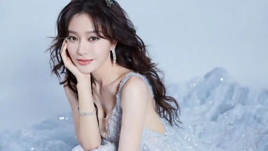 秦岚 宽屏壁纸 2019/09/09(52) (共63p)