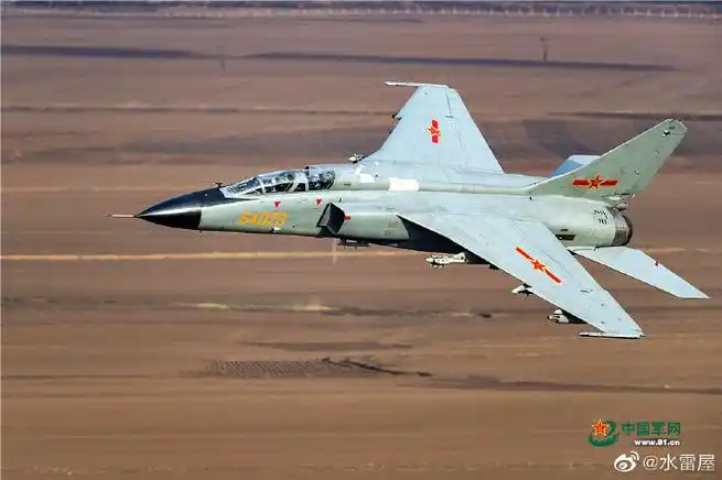 北部战区空军航空兵某旅的歼轰-7a,照片来源中国军网.#中国空军