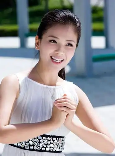 新闻中心 热点及时报  "小和尚"照片被曝光   孩子的身世早在2003年便