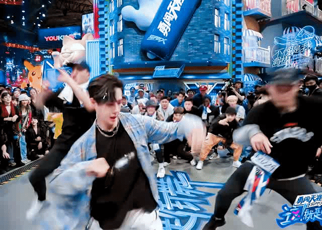 街舞3王一博开场舞备受好评,他跳的krump究竟有什么魔力?