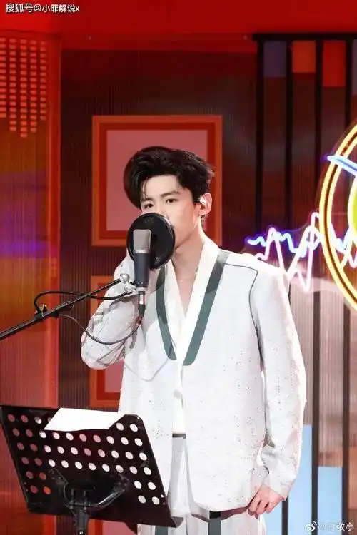 白敬亭成心机男!背刺《明侦》何老师 黑历史被扒,网友