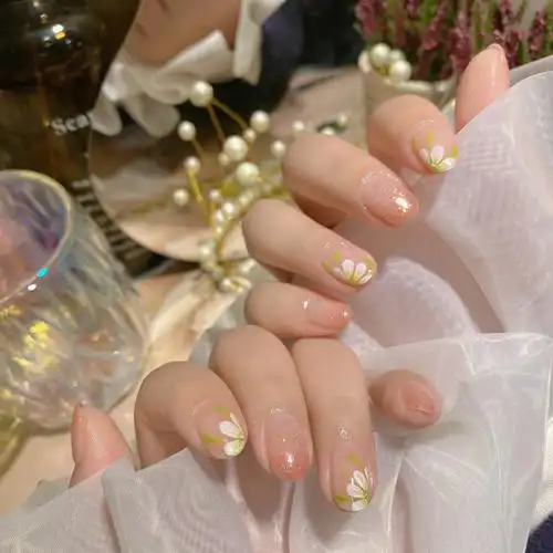 春季山茶花款美甲