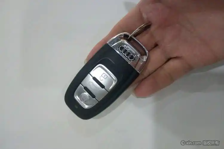 奥迪a5(进口)钥匙