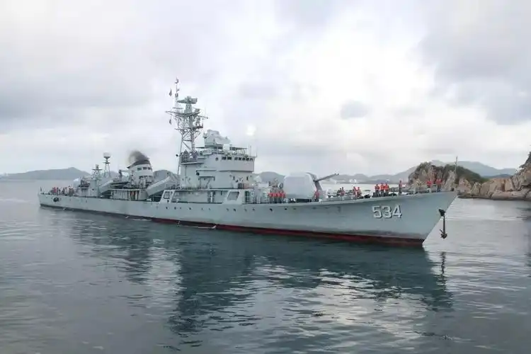 金华舰和临汾舰是20世纪80年代我国自主设计建造的某型导弹护卫舰