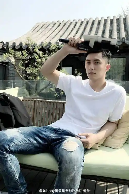 黄景瑜 休闲杀~_~ _ 至爱瑜洲 人物 [图片专辑] _ 图片网